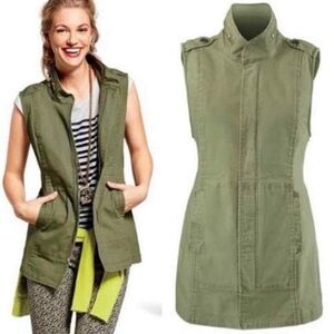 CABI Explorer Army Green Utility Vest XS Cotton Twill Travel Streetwear Military